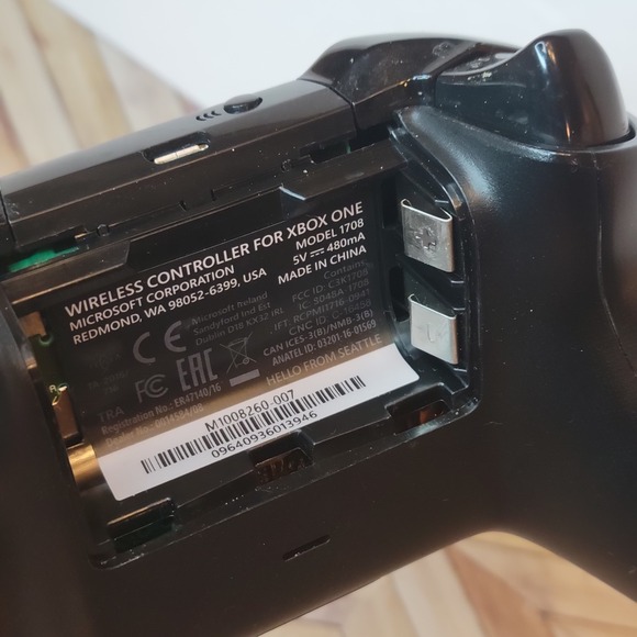 Microsoft Xbox One Wireless Controller Model 1708 Black Tested Needs Battery - Picture 2 of 5